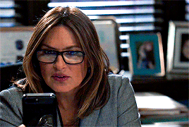 benson-shelby: Olivia Benson + glasses || 20 season