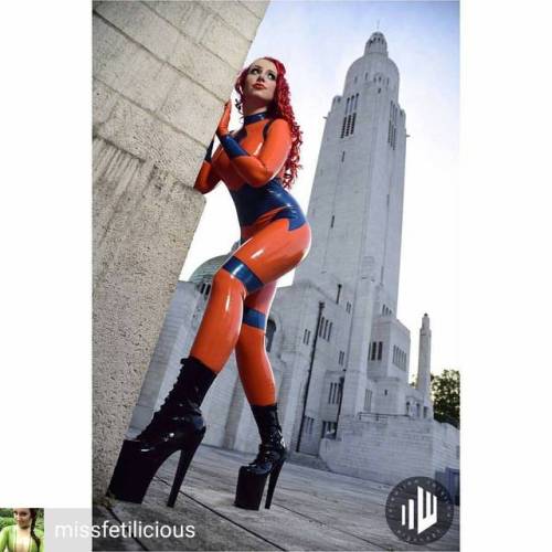 Credit to @missfetilicious : Orange is the new black Picture: @matthias.wallmeier (EigenART fotograp