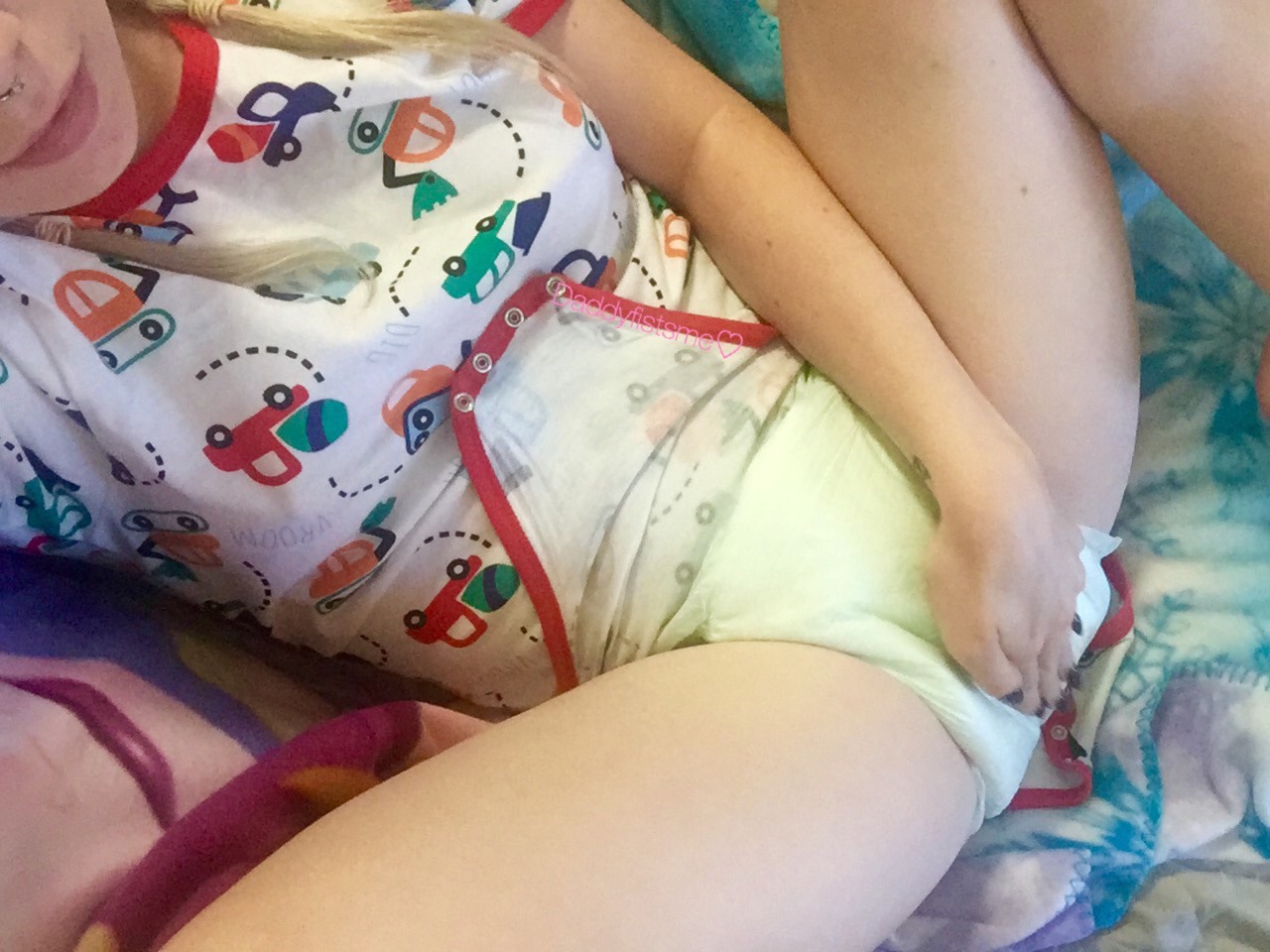 daddyfistsme:  Wouldn’t it just be so easy to push my onesie and diaper to the