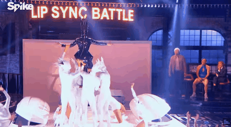 fallen-haunted-to-the-truth:Hayley Atwell aka Peggy Carter singing Bad Romance