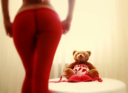 whitebodybabe:  mannequinfetish:   Bloody stuffed toy. *NB  The New “Ted” movie