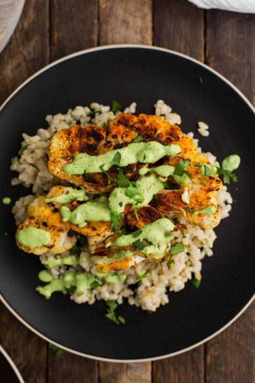veggiecomfort:Cajun Cauliflower with Cilantro Avocado Sauce