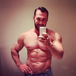 furonmuscle:  Don’t know ANYTHING about adult photos