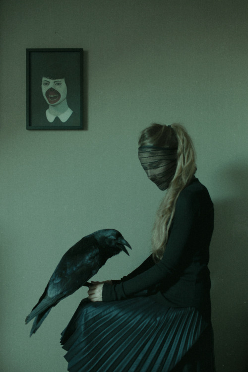 Feed the ravens by Laura Makabresku