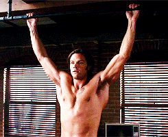 dickiebirdie37:  sam winchester meme: favorite outfits [1] 