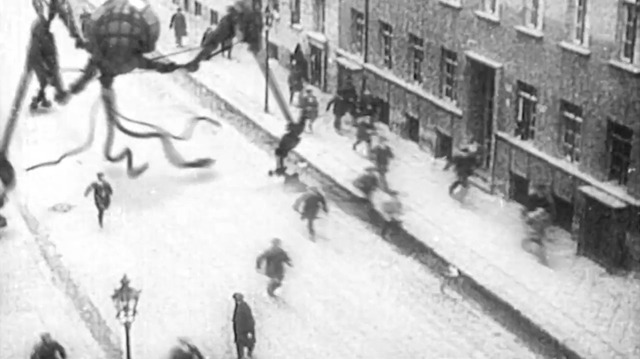 【リアル過ぎる】第一次世界大戦の「歴史映像」と「SF映画」を融合した結果…