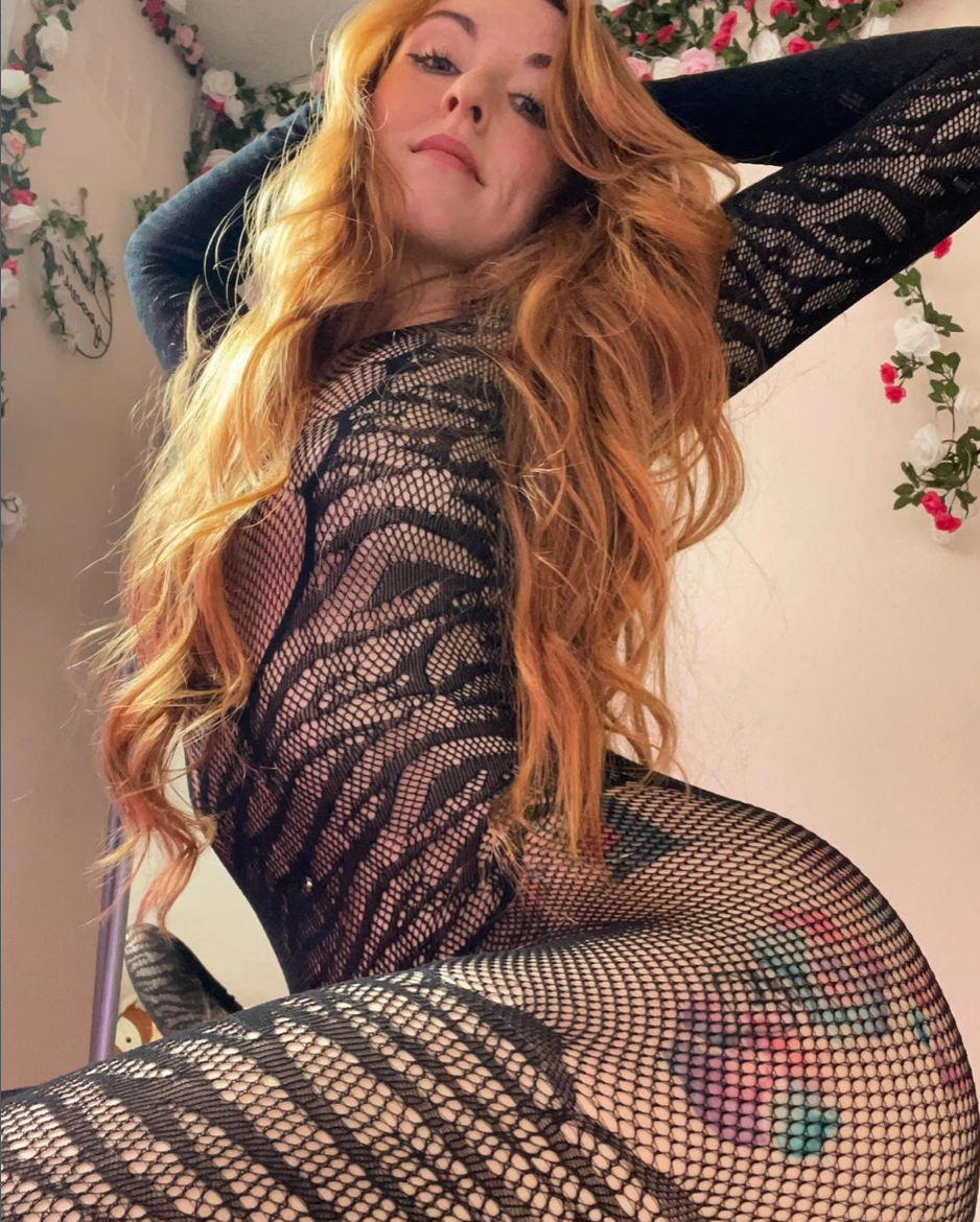 awesomeredhds02:redheadwithabedheadMiaow 🐈‍⬛ #redheadsdoitbetter #Redheadgirl #Redheadsofinstagram #Naturalredhead