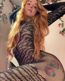 awesomeredhds02:redheadwithabedheadMiaow 🐈‍⬛ #redheadsdoitbetter #Redheadgirl #Redheadsofinstagram #Naturalredhead