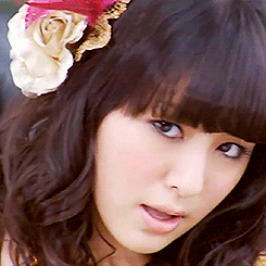 fuckyeahberryzkoubou:  Berryz March! 21. Watashi no Mirai no Danna-sama / Ryuusei Boy [2009.11.11] 