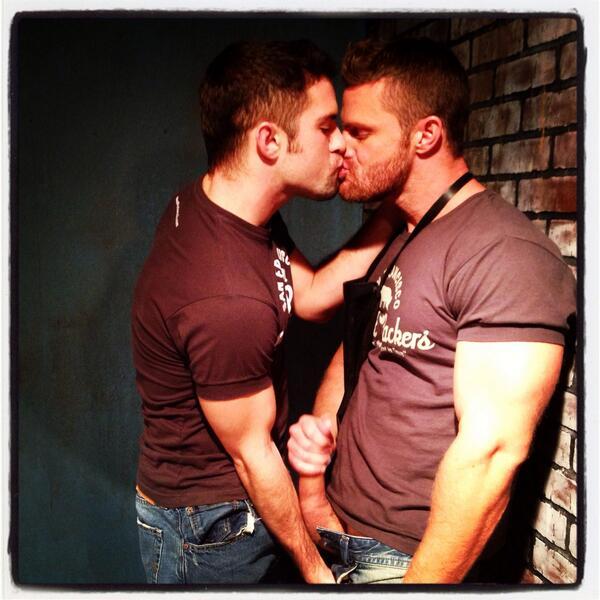 fuckyeahdudeskissing:  Fuck Yeah Dudes Kissing! The place to see men kiss on Tumblr.