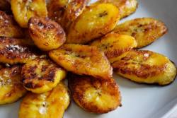 Sameatyabrains:  Accras:  Banane (Plantain) Frites  Yess