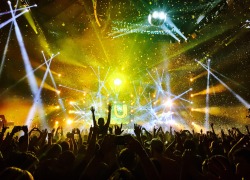 eat-sleep-rave-repeat:  Jack Ü @ Madison Square Garden NYE