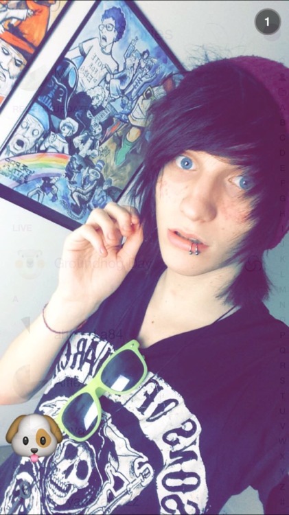xxchloekurlzzxx:  His Eyes 😍