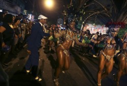 azzandlegz:  Rio Carnival 2014 
