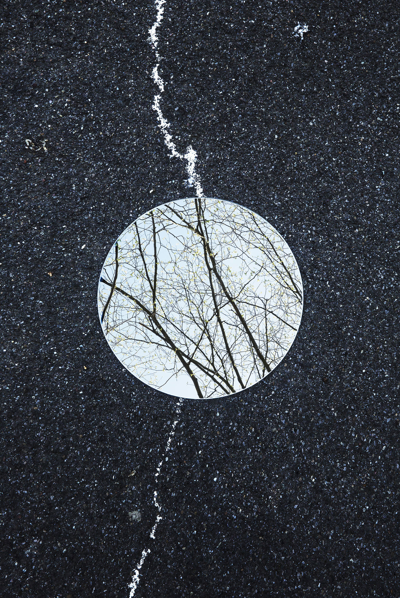 escapekit: Reflections Photographer Sebastian Magnani carefully positions round mirrors