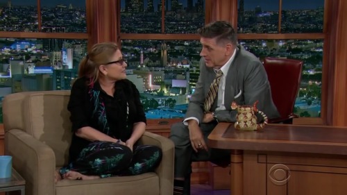 bisexualeia: i love carrie fisher Y'all see this? You see her legs? This is Short Girl 101. Carrie