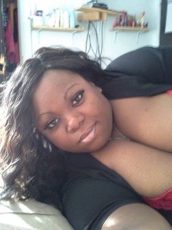 iloveblackbbw:  Cute! 