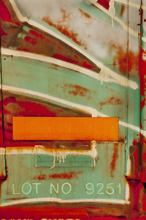 ‘ A Lot Of Lots ‘   Unaltered abstract photograph by Bob Bauer.http://scarpgodenot.tumblr.com/