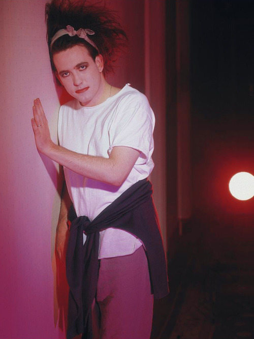 a-night-like–this:  Robert Smith, 1986  Photo by Andy Freeberg.