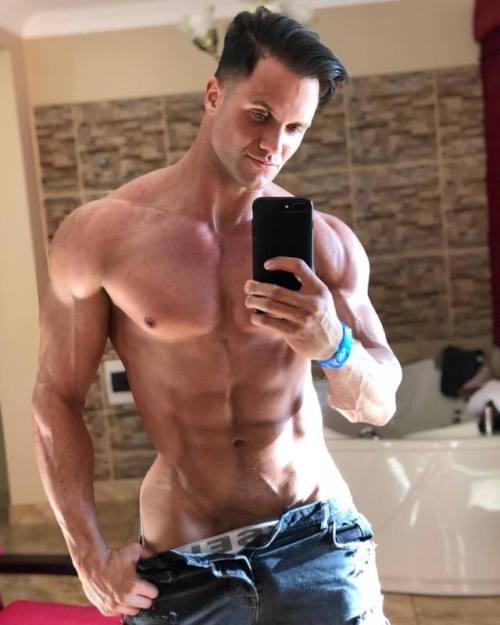 Perfect muscle body!Fabio Agostini