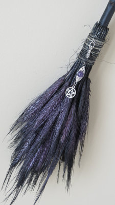 altarsmoke:  Make Your Own Besom You’ll