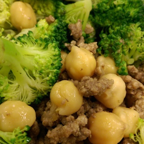 veal, chickpeas, and broccoli #eatwell #bewell #easymeal #nutrition #fitness #fit #fitfluential
