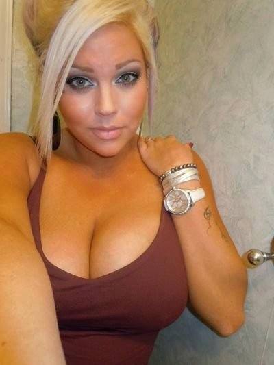2hotgirlselfies:  Hot Girl Selfies Take a look at my new hot selfies website. www.hotgirlselfies.com