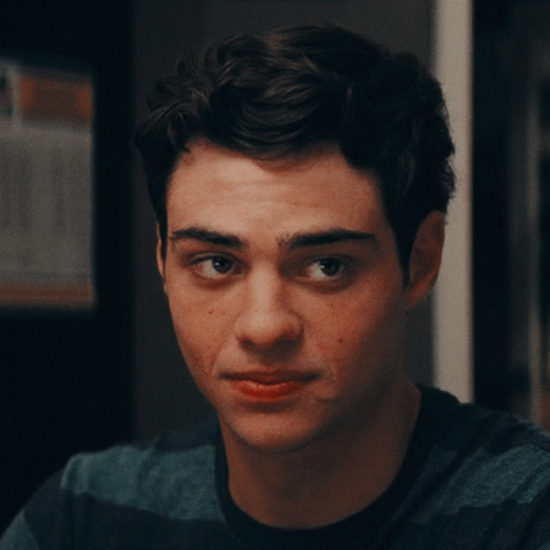 To all the boys i’ve loved before matching icons  ミ ✿ »  (©)  like i