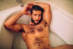 themeobsession:@chad_kochman for #tubtimewithtate