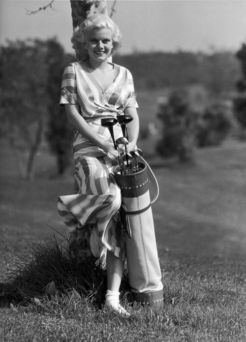 ladybegood:  Jean Harlow at the Riviera Country Club photographed by Clarence Sinclair Bull, 1932