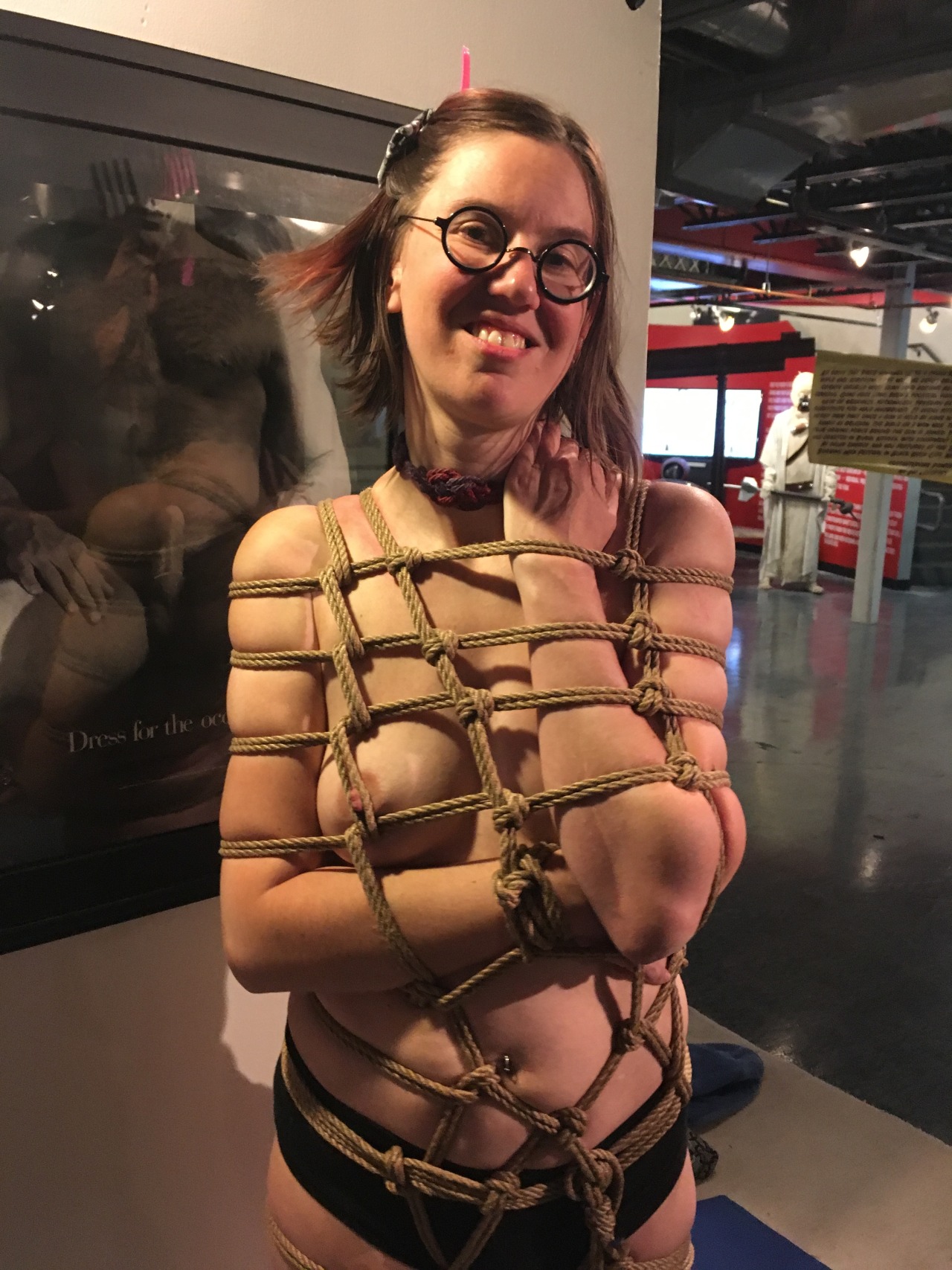 mbradfordphotography:  Tying up the girlfriend. I love the way she looks in rope.
