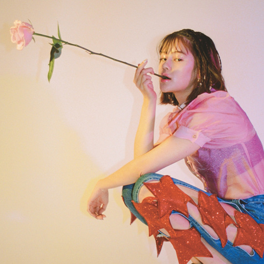 emma 1/23発売のViVi3月号