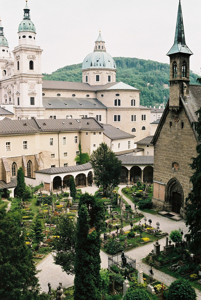 mysteriers:  Ẁarm/ṾῘntagἐ ☁ ☂   Salzburg, Austria