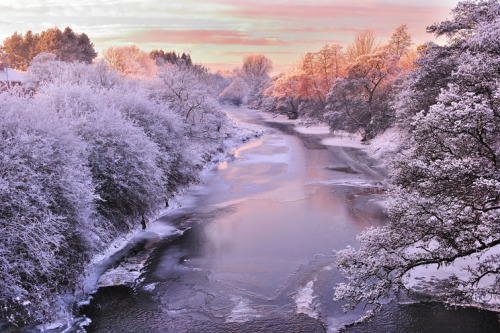 beautiful-scotland: White Cart Water, Pollok » by Stephen Burtt Sometimes, when its grey 