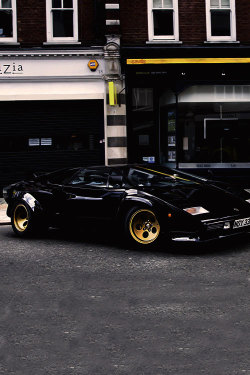 Dream-Villain:  Lamborghini Countach By Alex Penfold