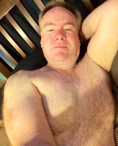 brighteyes4brightmind:  Silverdaddy Selfie