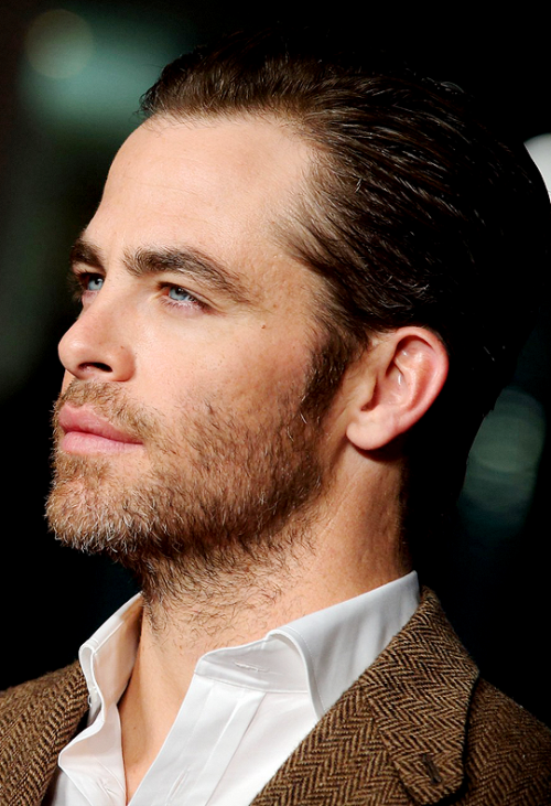 pinesource:Chris Pine attends the UK Premiere of ‘Jack Ryan: Shadow Recruit’ at Vue Leicester Square