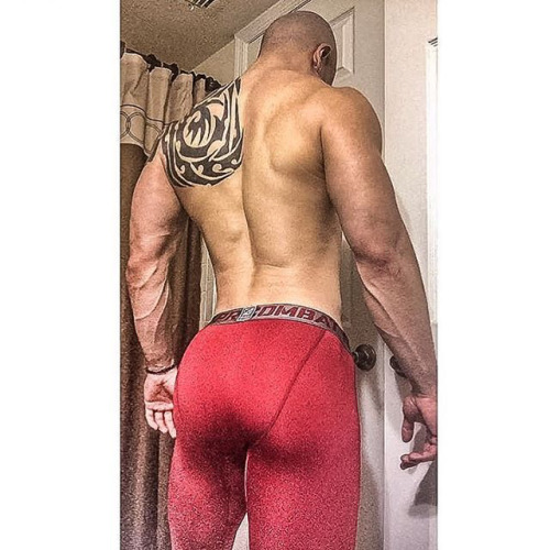 newmanzzle:  Another more recent video clip of the Instagram’s Yellowboi126 aka Andres Warner taking more RAW BAREBACK dick was leaked and can be viewed here. CLICK HERE!