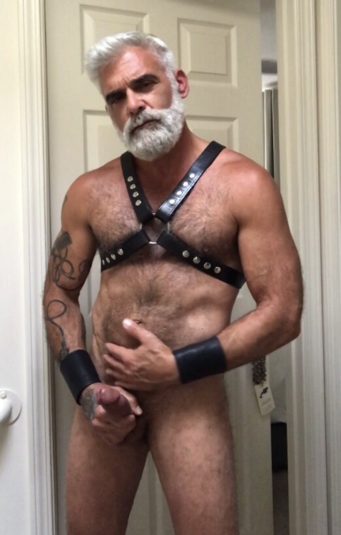 sfnakedbob: It’s a leather weekend in SF.