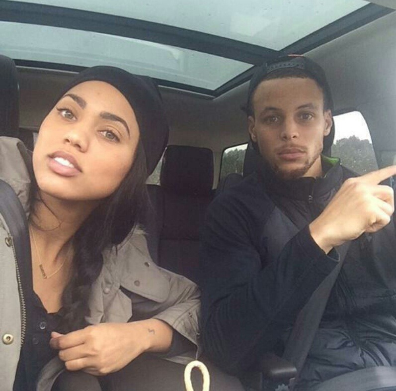 imdemetrialynn:  diekingdomcome:  codemaniere:  Ayesha and Stephen Curry   They