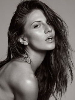 dreaming-glamour-girls:  Model: Ana SekulicPhotographer: