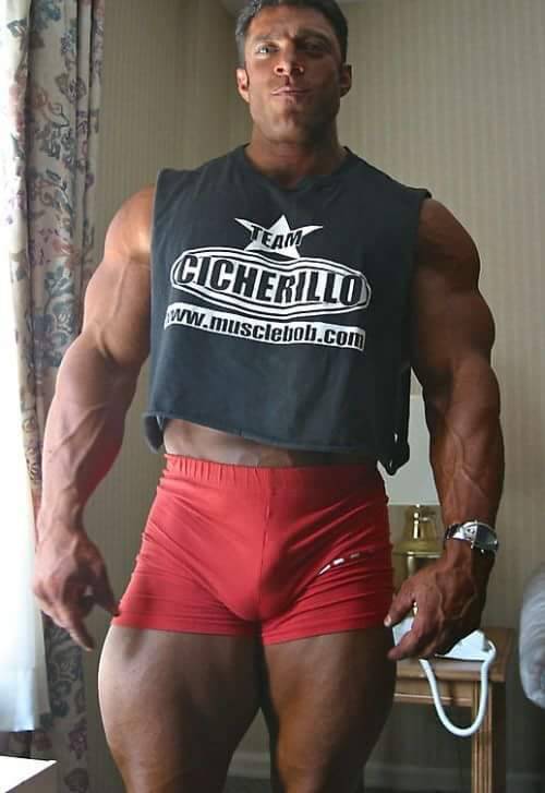 MUSCLE MAN DADDY