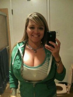 ohyeahdothat:  Would love to treat her right! 