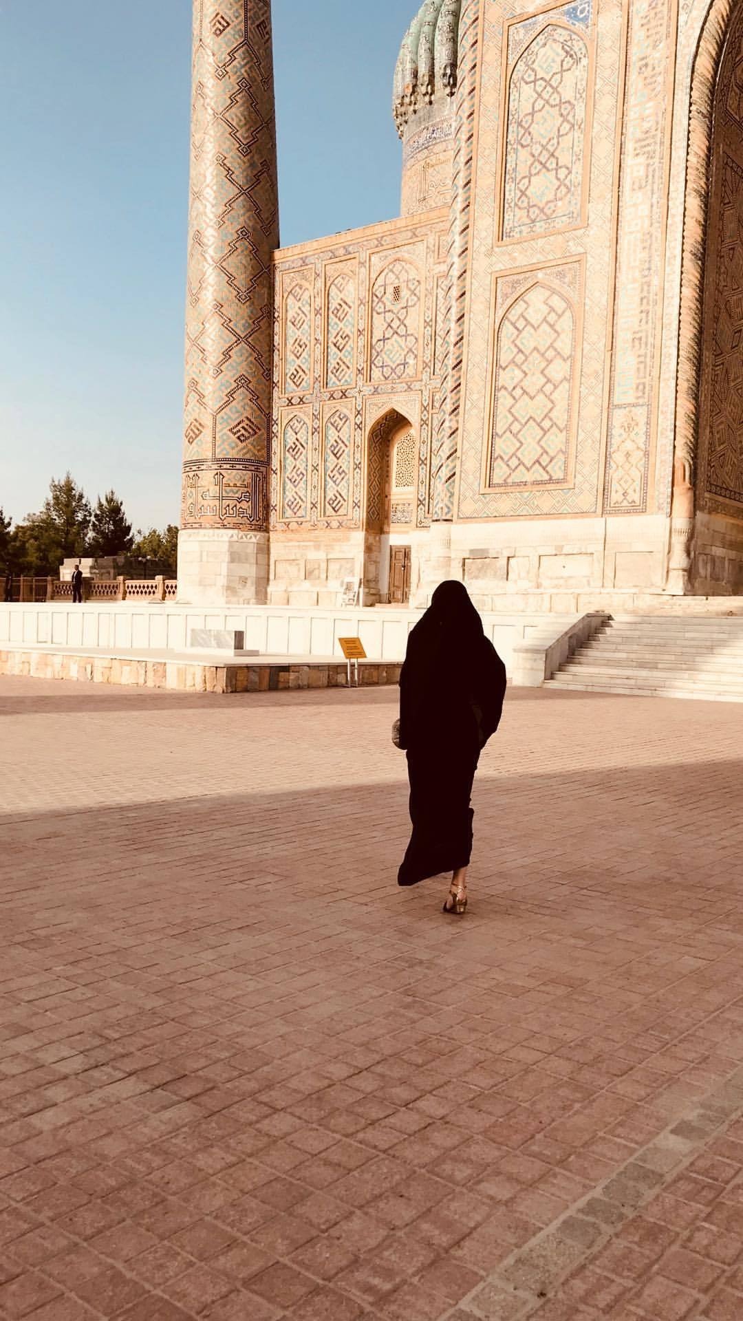 ulyanastreetgame: Ulyana Sergeenko in Uzbekistan, May 2018. #UlyanaWears Ulyana Sergeenko