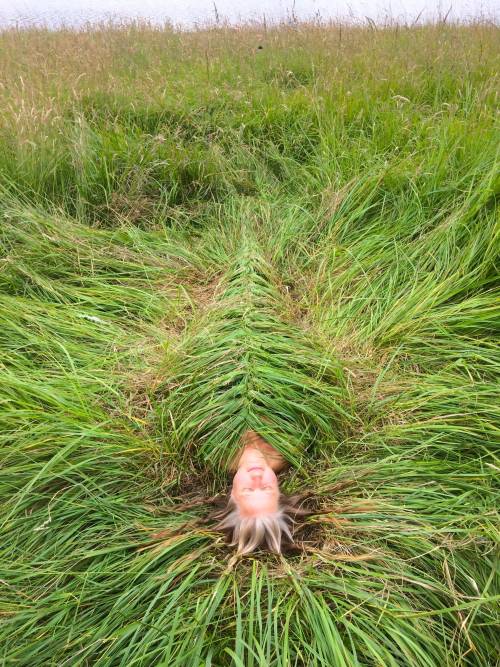 Garments of Grass and Flowers by Jeanne Simmons Fuse Bodies to the Landscape