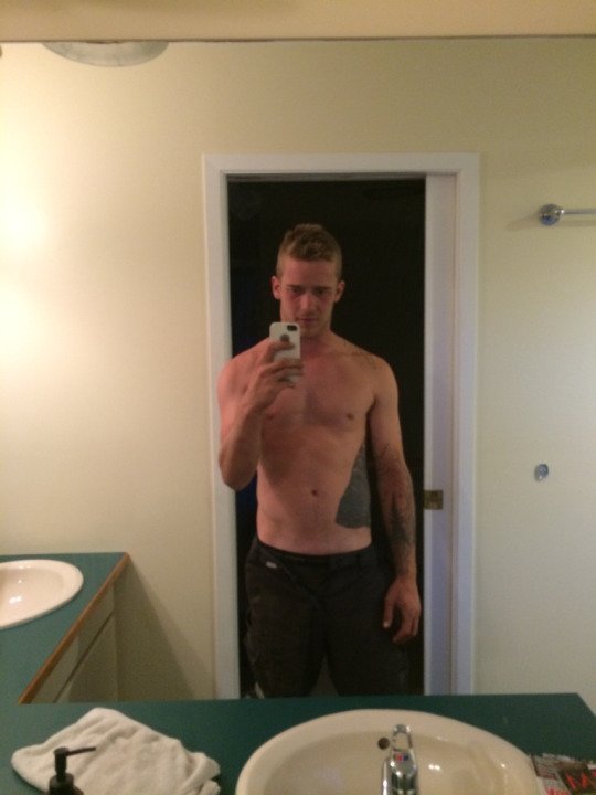 xxxozzie: FOLLOW FOR MORE ;) 