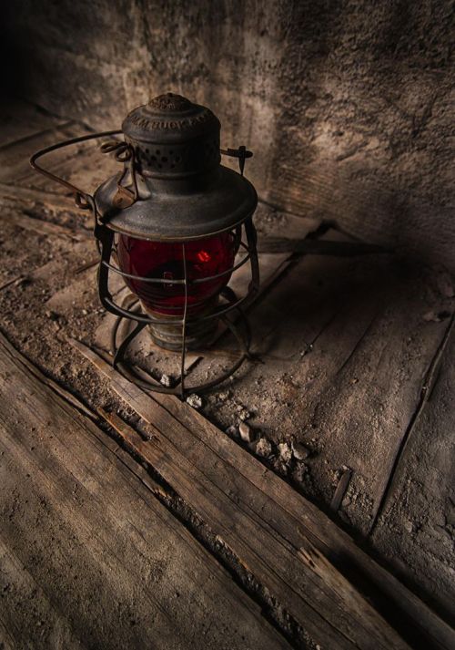 lifeistooshortdont:maya47000:Lantern by Mike Ritchie :-)