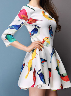 horizongirls:  horizongirls.com - A visual and sensual journey, high quality blog!Spring pretty flowers print dress