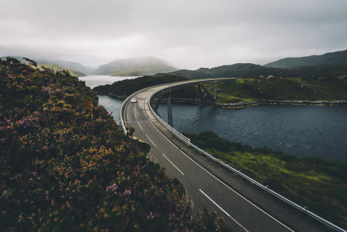 Obsessed with these North Coast 500 roads… Who’s up for a road trip? Head over to my In