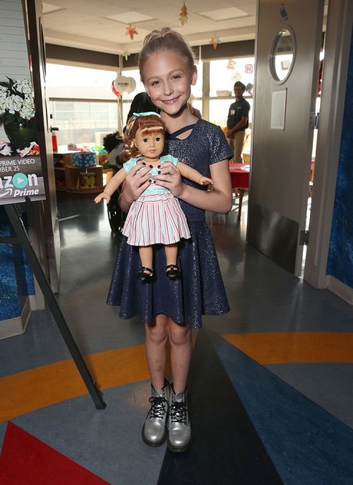 American Girl Doll Actresses + their Dolls (10/?)↳ Alyvia Alyn Lind (Maryellen Larkin)